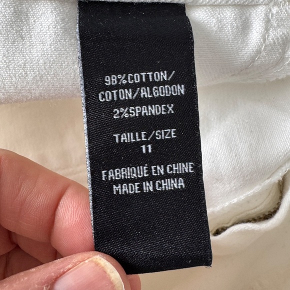 Boom Boom Jeans Women's 11 White Jeans Distressed Floral Embroidered Preppy Y2K - Picture 10 of 16